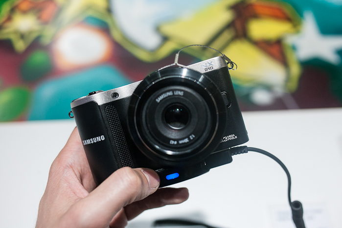 Samsung NX210